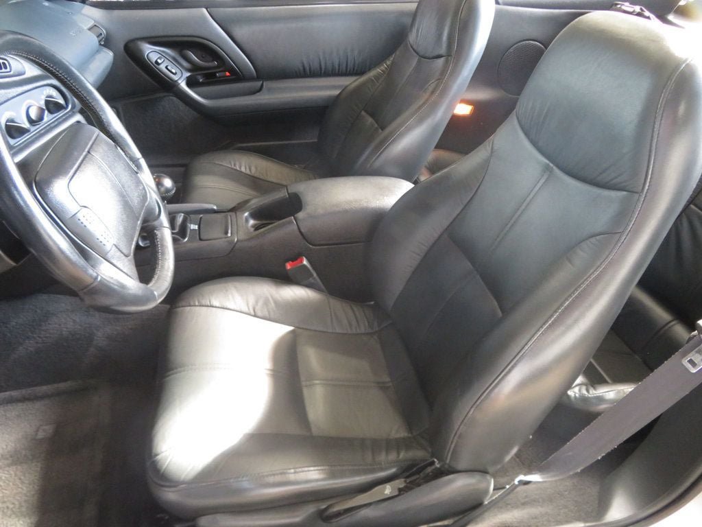Used 1995 Chevrolet Camaro Z28 RWD image 20
