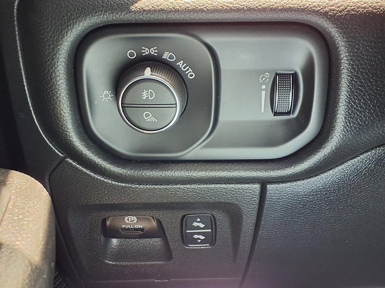 Used 2023 RAM 1500 Big Horn AWD/4WD image 20
