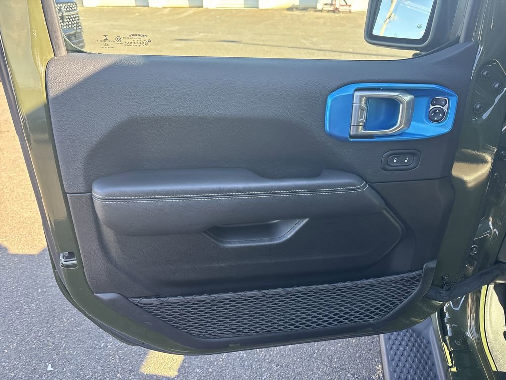 Used 2022 Jeep Wrangler Unlimited Sahara w/ Cold Weather Group image 10