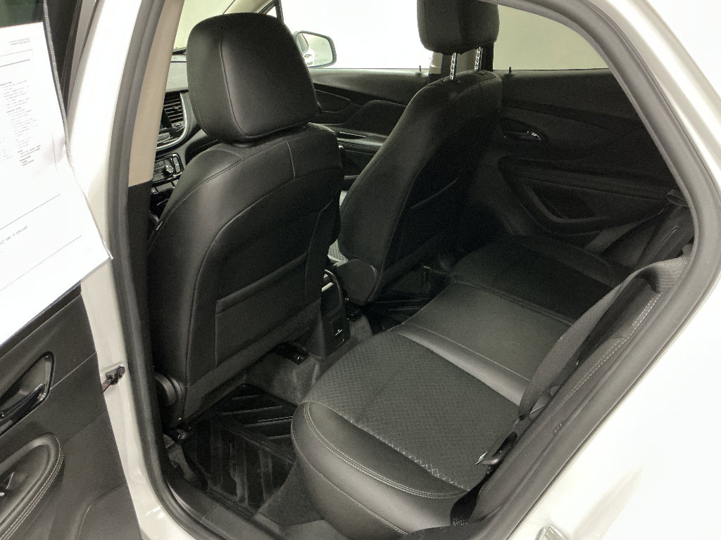 Used 2022 Buick Encore Preferred w/ Safety Package image 20