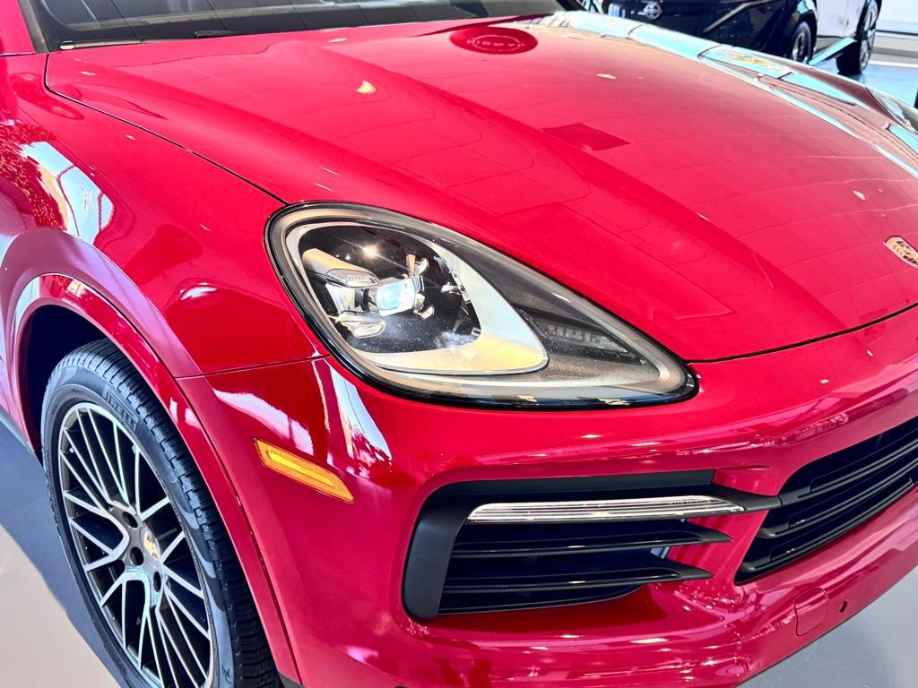 Used 2023 Porsche Cayenne Platinum Edition image 33