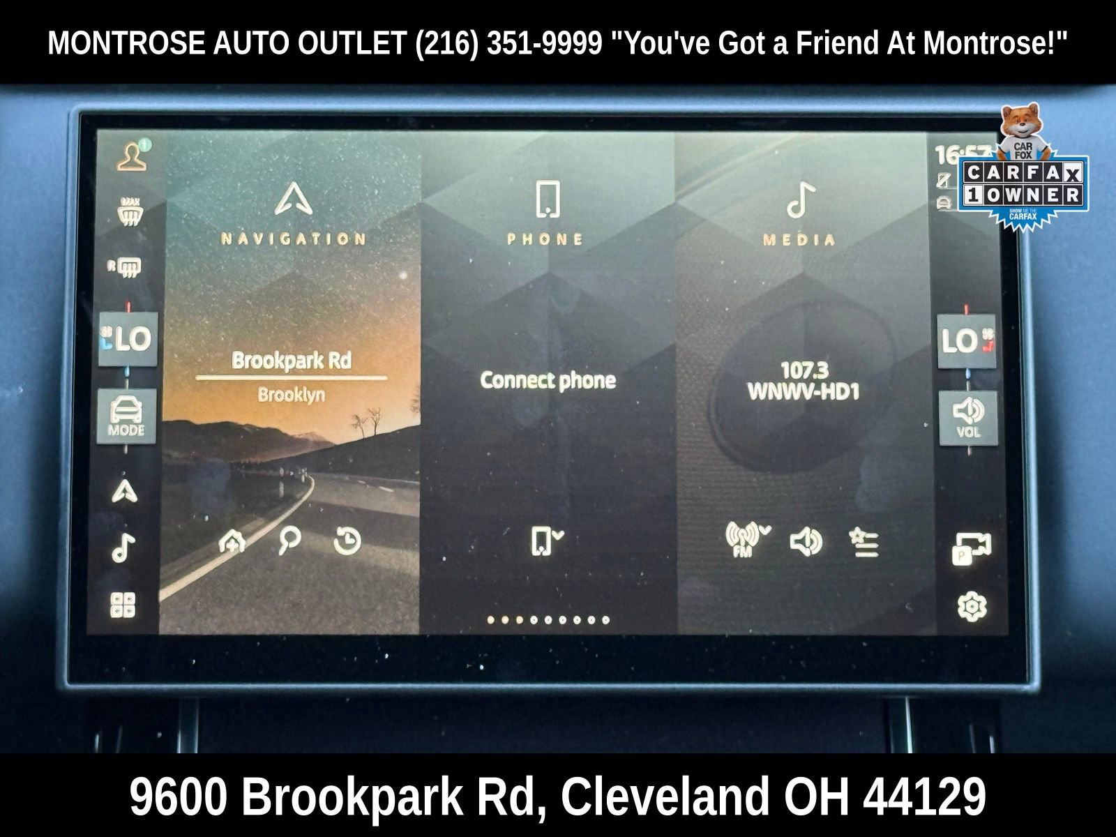 Used 2026 Land Rover Range Rover Velar Dynamic SE image 19