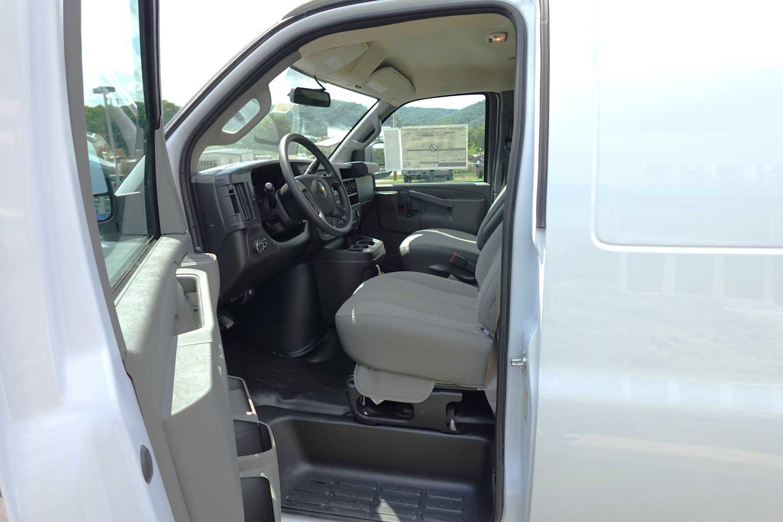 New 2025 GMC Savana 2500 w/ Driver Convenience Package image 11