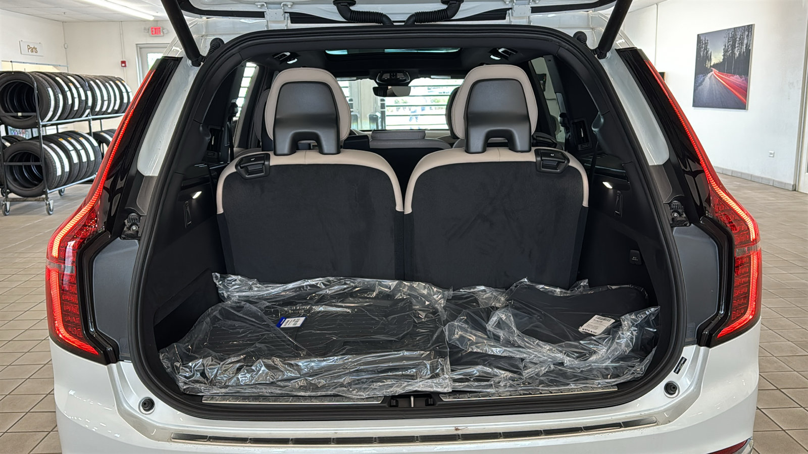 New 2026 Volvo XC90 B5 Core w/ Protection Package AWD/4WD image 30