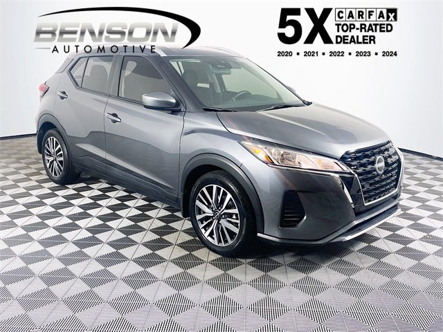 Used 2023 Nissan Kicks SV image 1