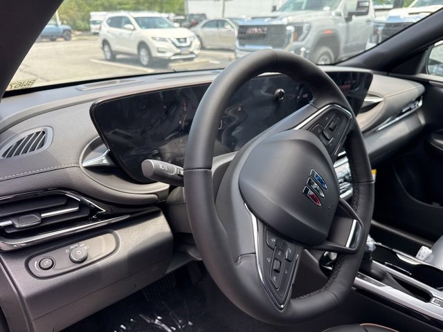 New 2025 Buick Envista Avenir image 9