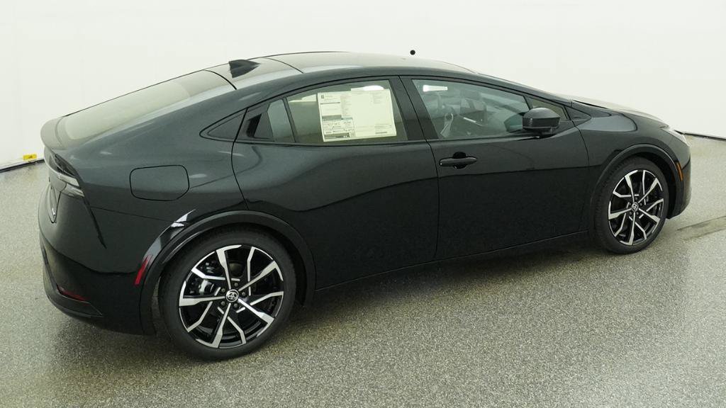 New 2026 Toyota Prius Plug-In Hybrid FWD image 13