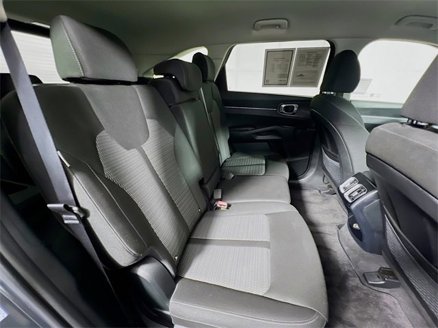 Certified 2024 Kia Sorento LX image 27