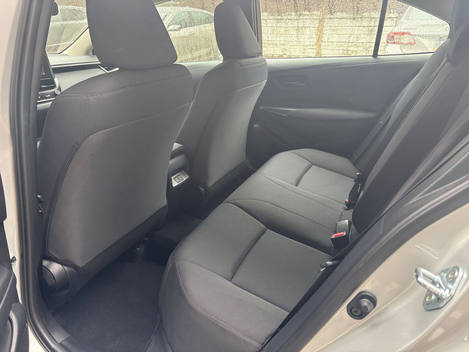 Used 2025 Toyota Corolla LE image 24