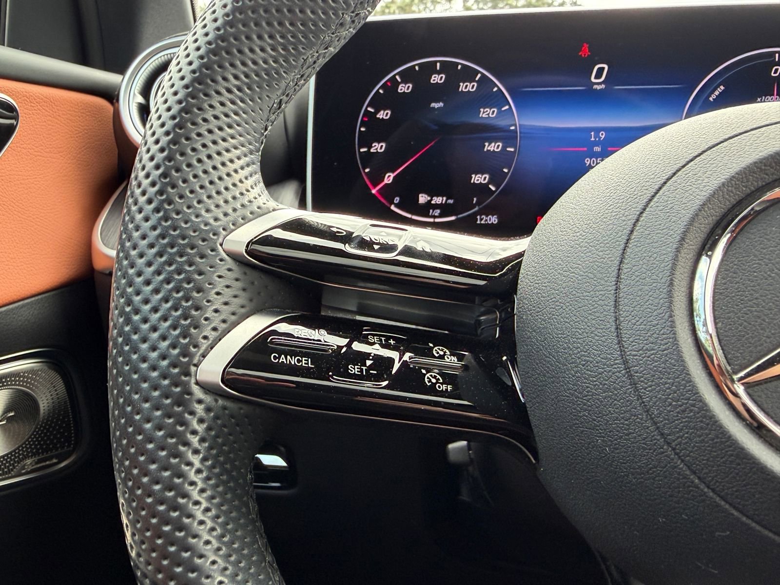 Certified 2025 Mercedes-Benz GLC 350e 4MATIC image 23