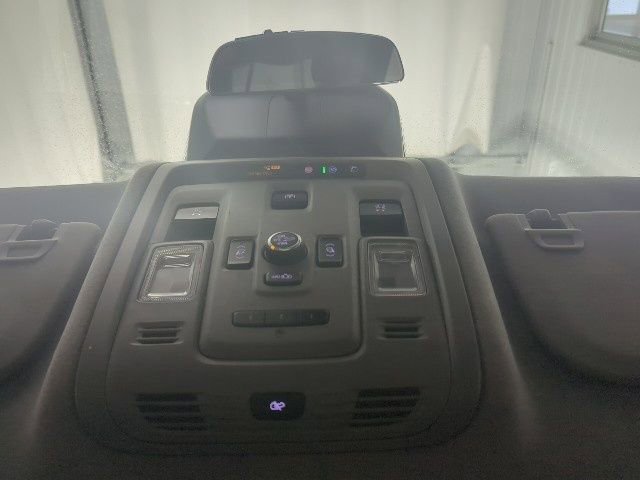 Used 2022 Cadillac Escalade Premium Luxury Platinum w/ LPO, Radiant Package image 32