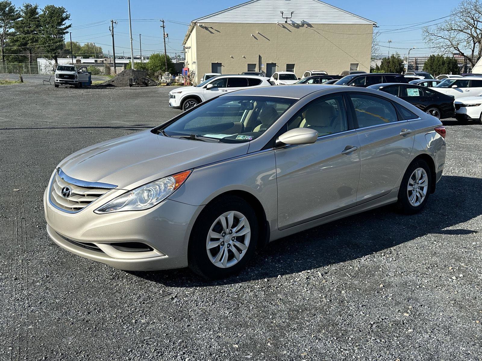 Used 2011 Hyundai Sonata GLS FWD image 4