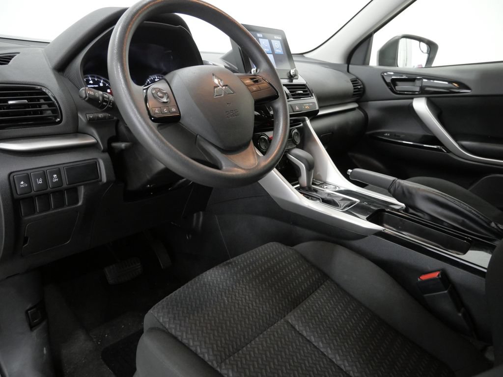 Used 2024 Mitsubishi Eclipse Cross LE AWD/4WD image 10