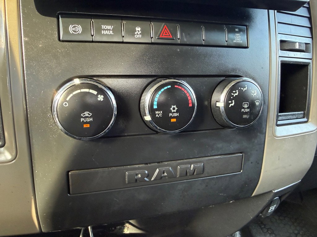 Used 2012 RAM 2500 ST w/ Chrome Appearance Group image 29