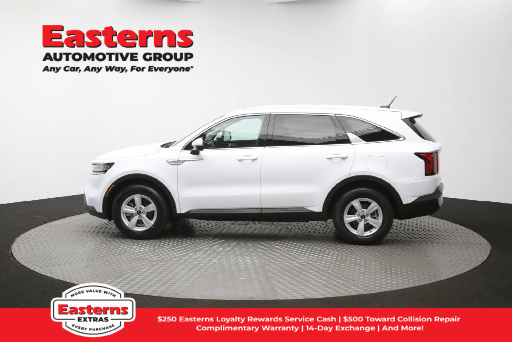 Used 2023 Kia Sorento LX FWD image 59
