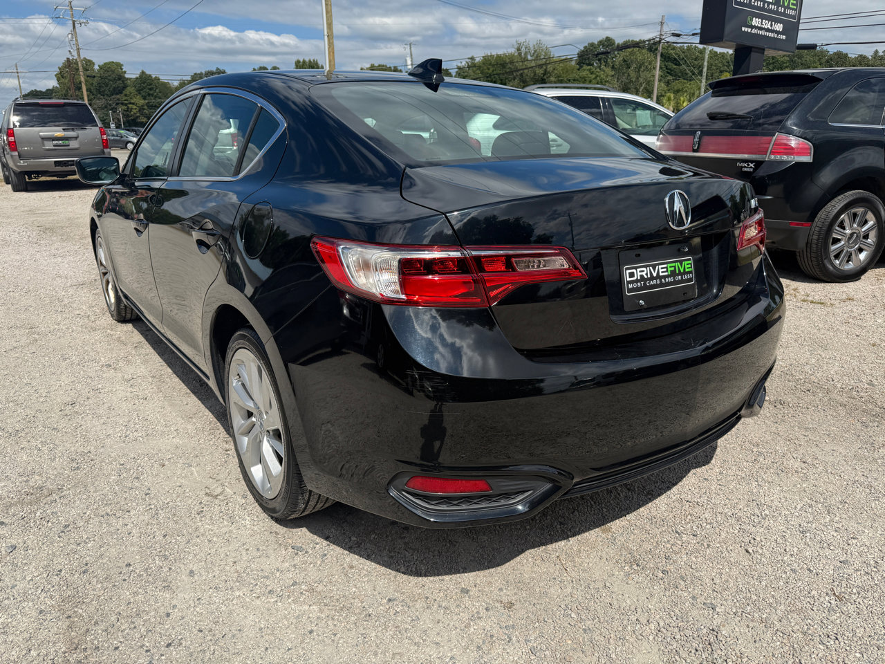 Used 2016 Acura ILX 8-Spd AT image 3
