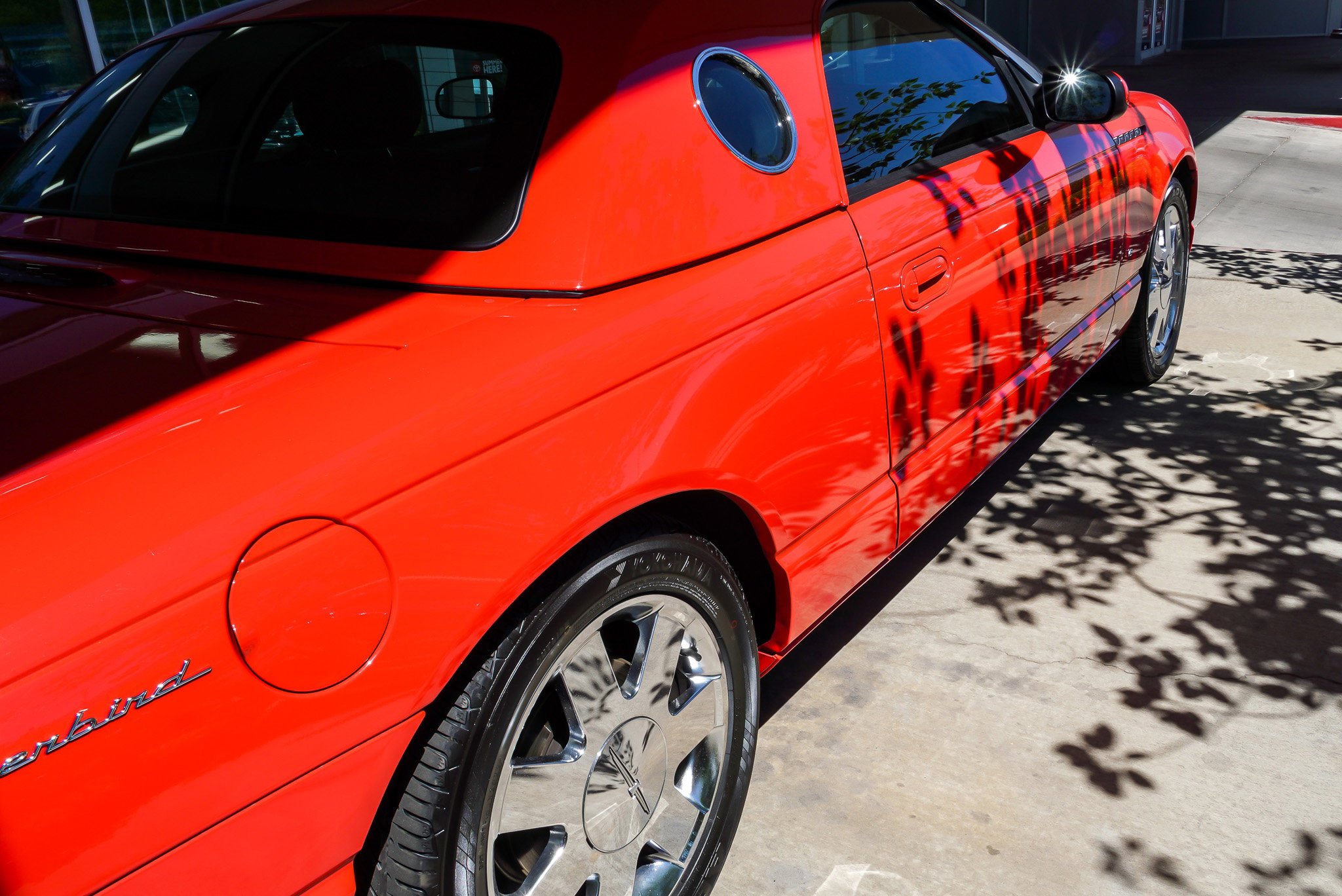 Used 2003 Ford Thunderbird RWD image 8