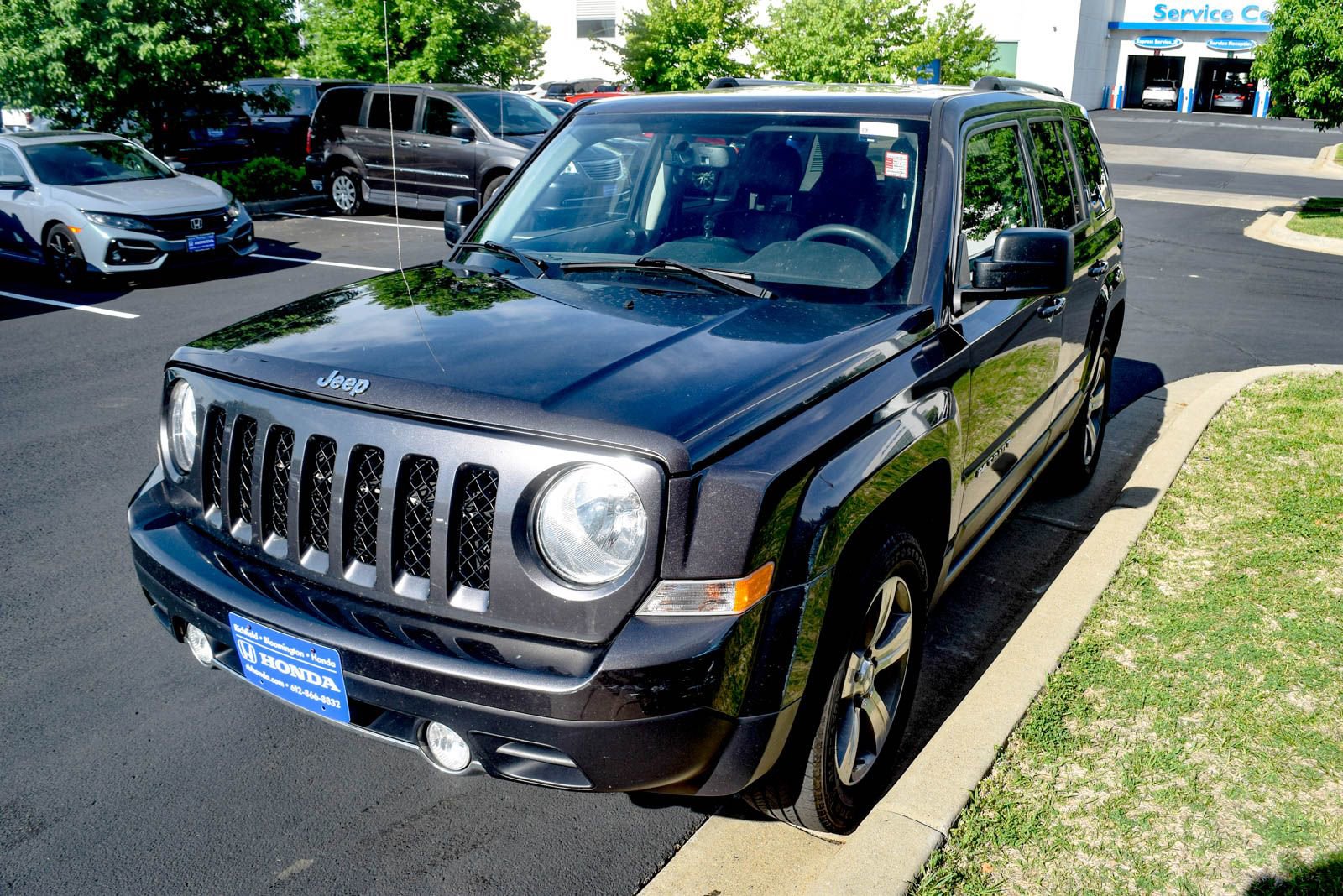 Used 2017 Jeep Patriot High Altitude AWD/4WD image 12