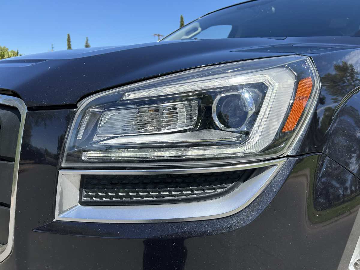 Used 2014 GMC Acadia SLE FWD image 10
