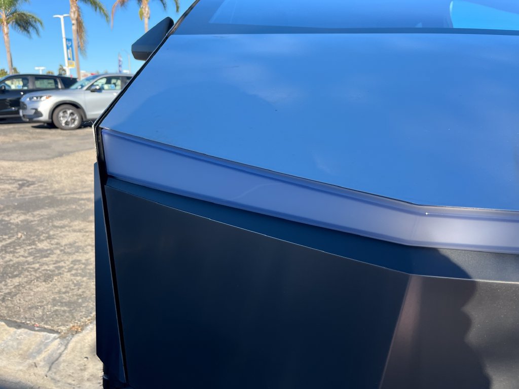 Used 2026 Tesla Cybertruck AWD Crew Cab image 30