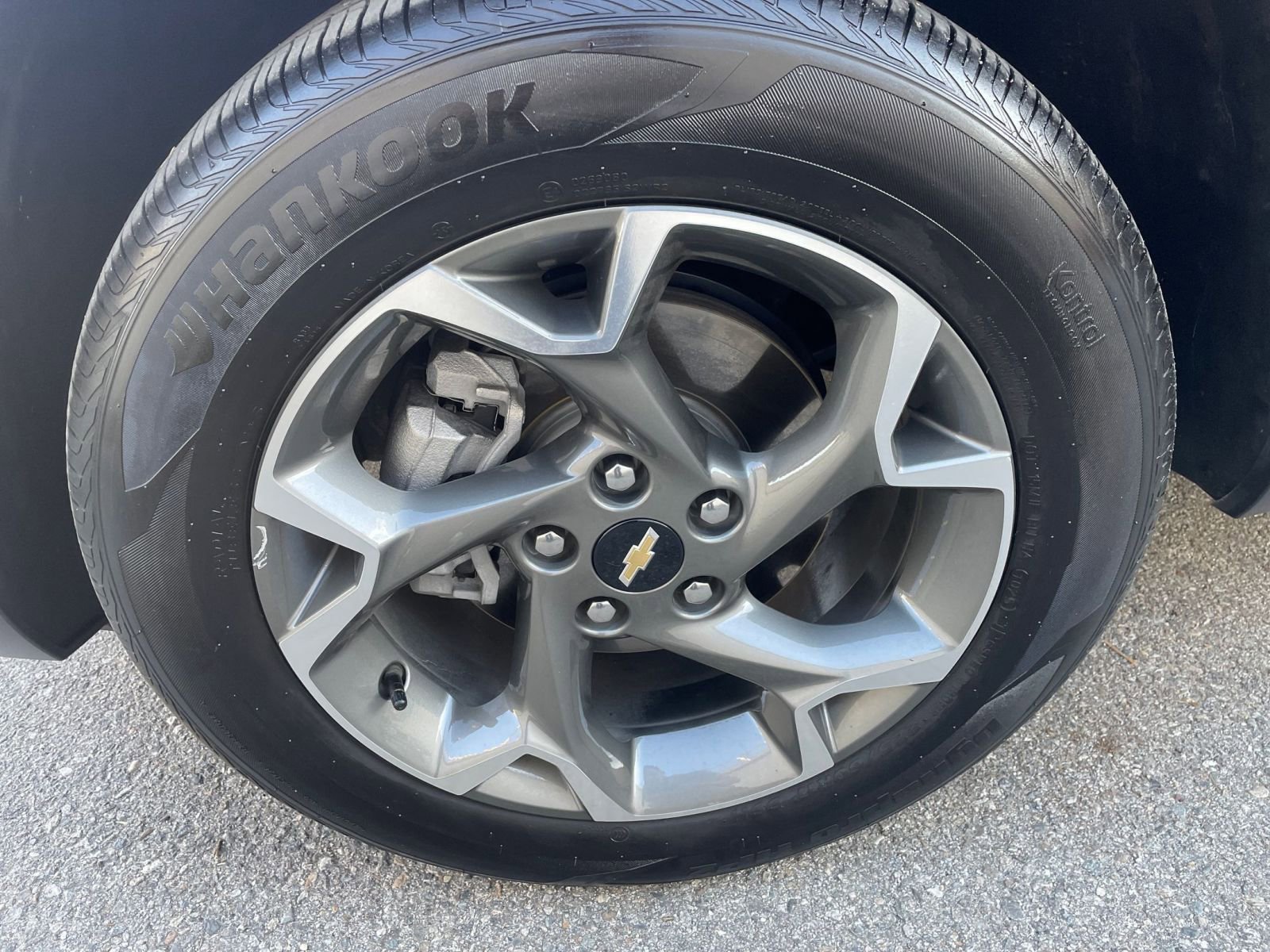 Used 2025 Chevrolet Trax LT w/ LT Convenience Package image 29