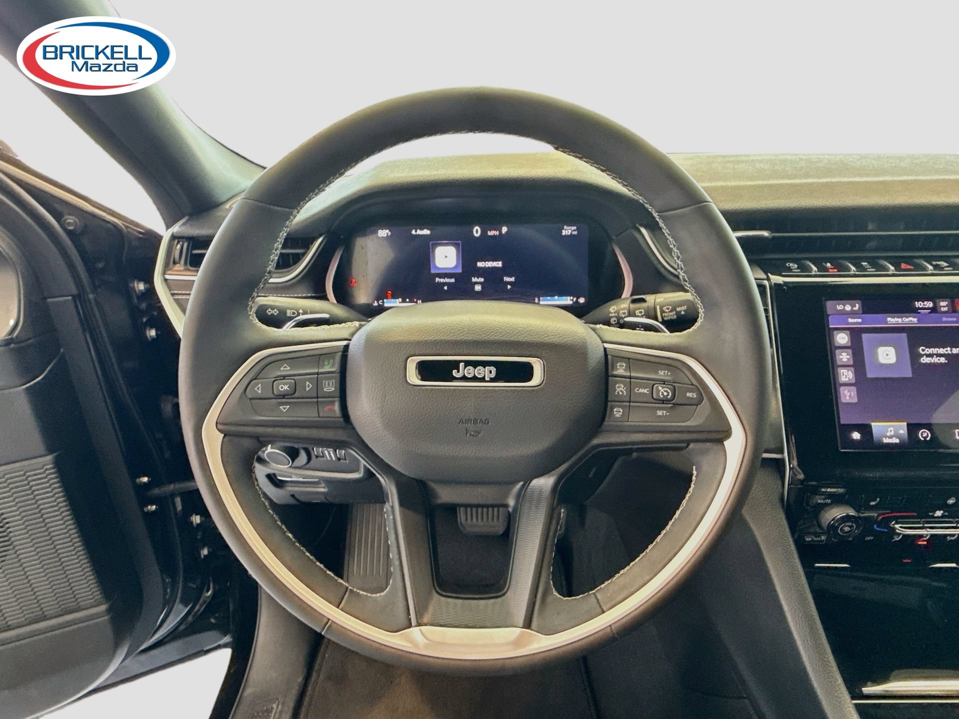 Used 2024 Jeep Grand Cherokee Altitude RWD image 37