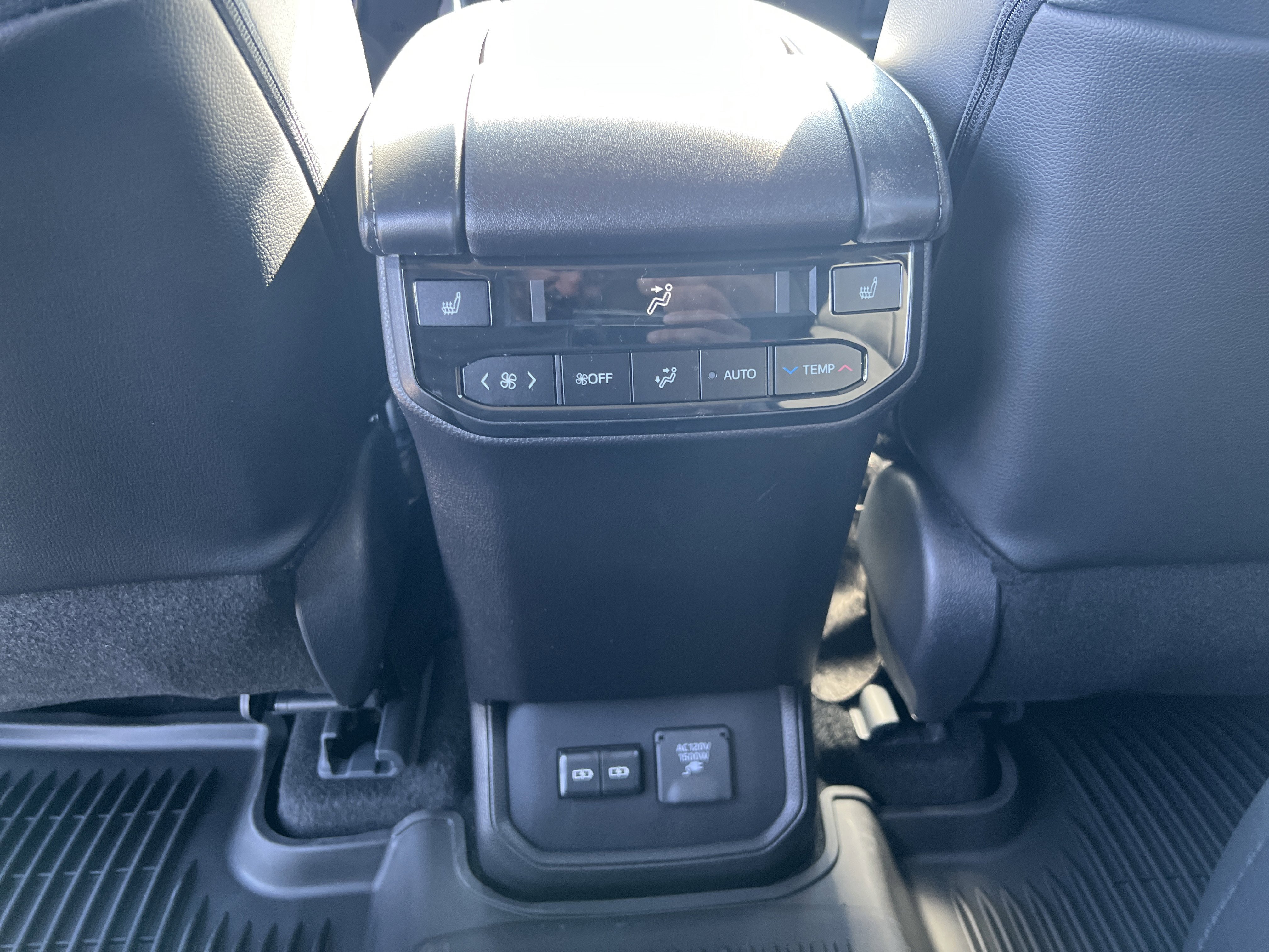 New 2026 Toyota Highlander Platinum image 16