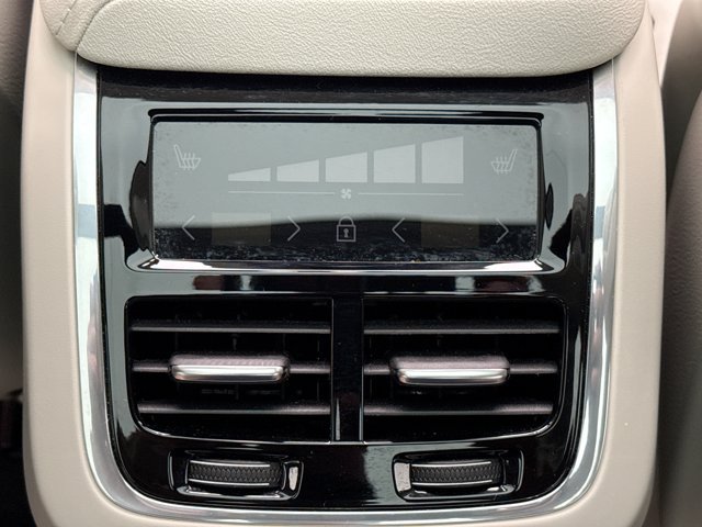 Used 2022 Volvo XC60 B5 Inscription w/ Advanced Package AWD/4WD image 22