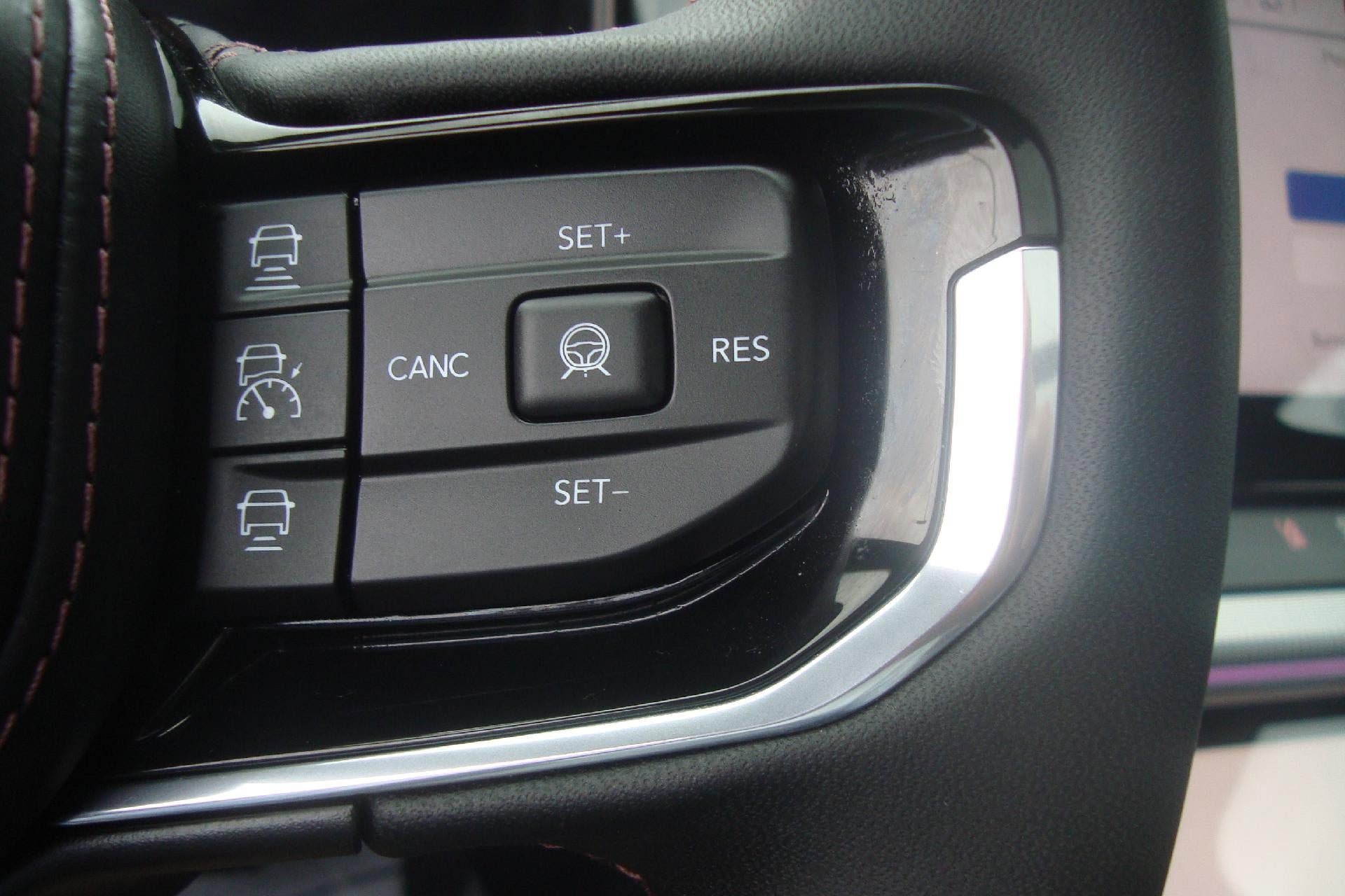 Used 2024 Jeep Wagoneer Launch Edition AWD/4WD image 16
