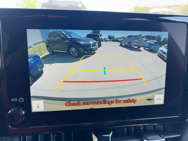 Used 2024 Toyota Corolla Cross AWD Hybrid w/ Convenience Package image 17