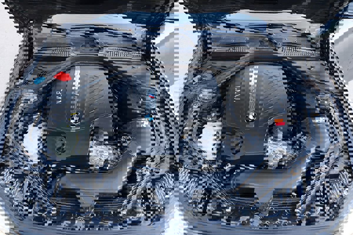 Used 2017 BMW M2 image 49