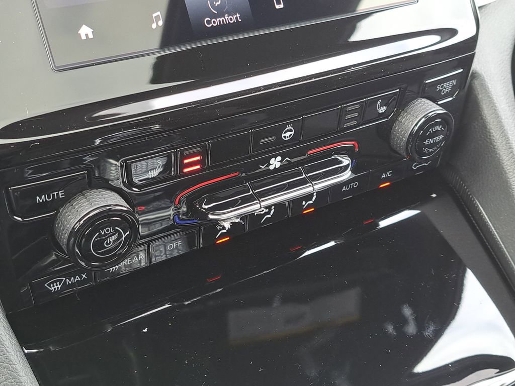 New 2026 Jeep Grand Cherokee Laredo image 12