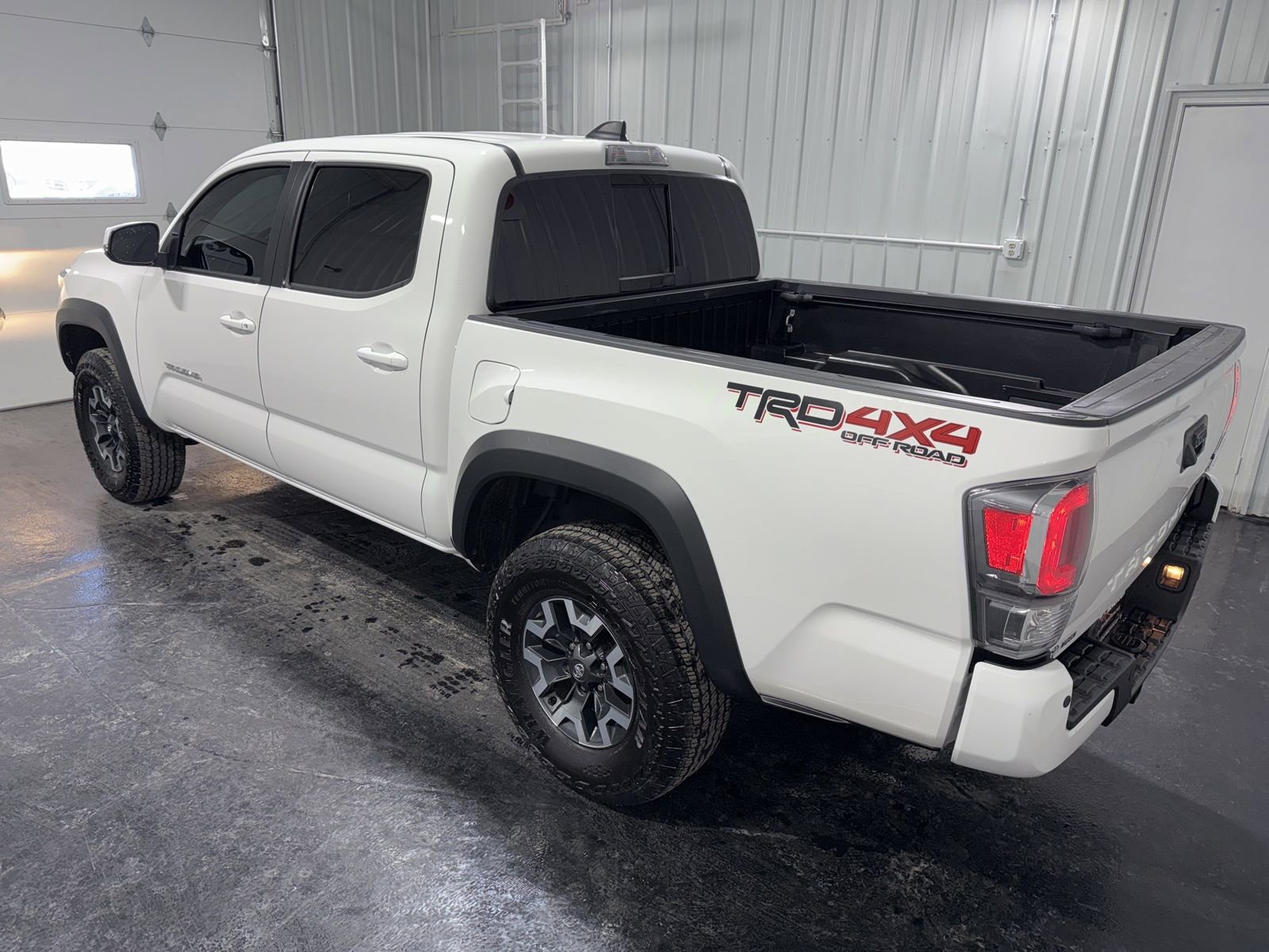 Used 2023 Toyota Tacoma TRD Off-Road w/ Technology Package image 2