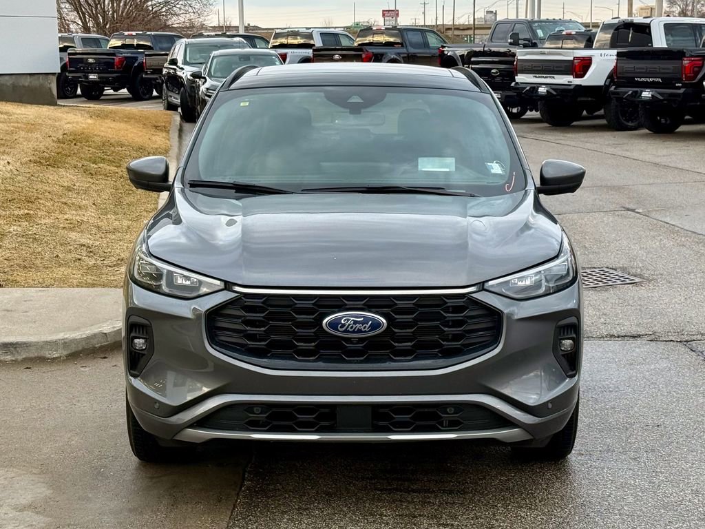 Certified 2025 Ford Escape ST-Line Elite w/ Premium Technology Package image 8