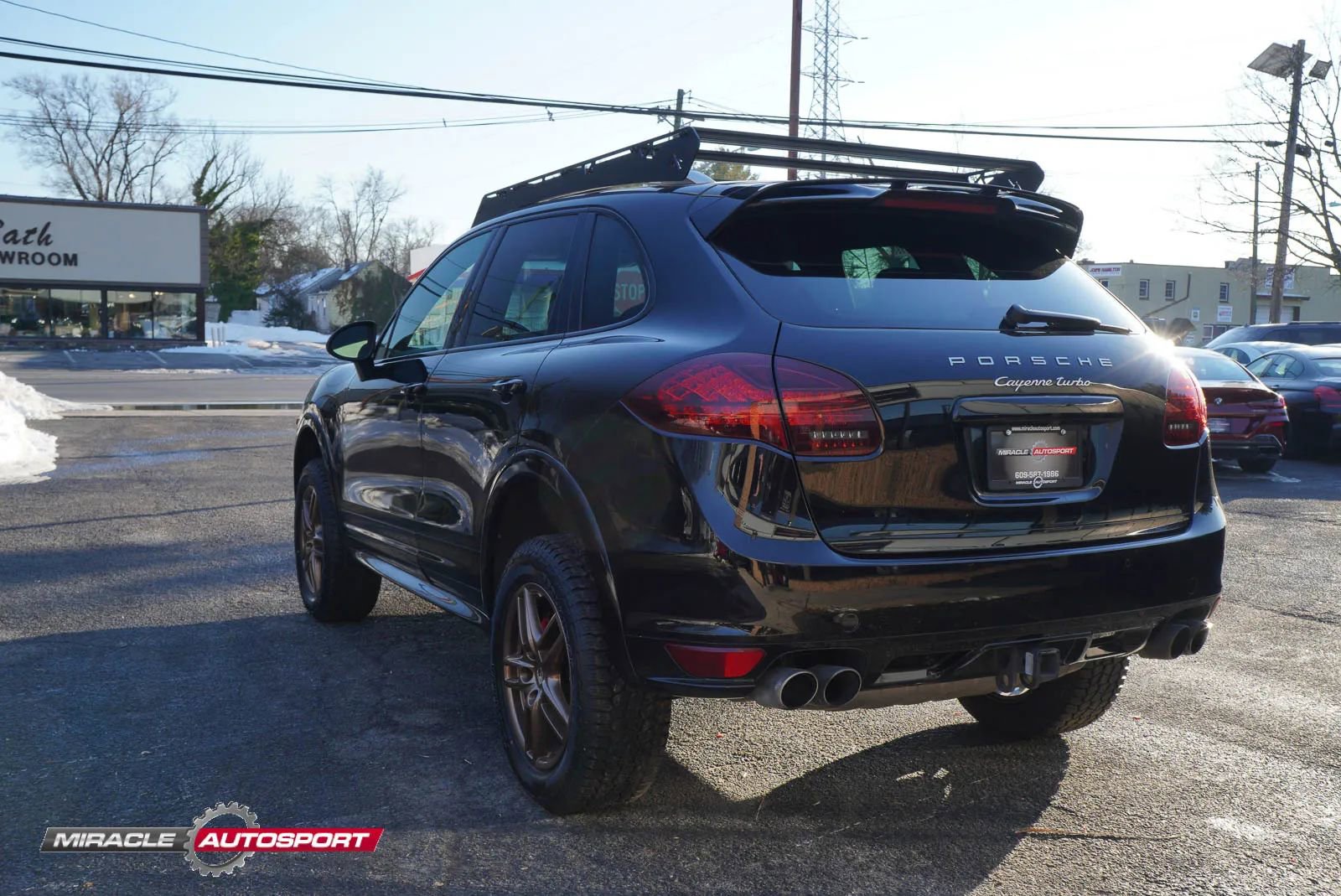 Used 2014 Porsche Cayenne Turbo image 5