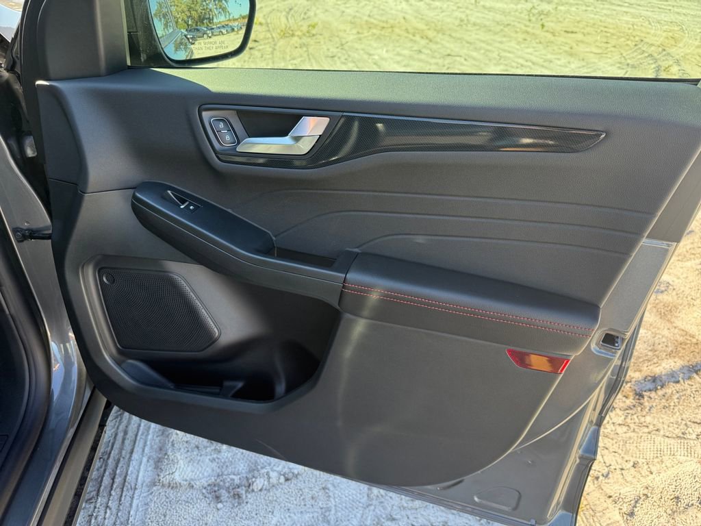 New 2026 Ford Escape ST-Line w/ Tech Pack #1 image 19
