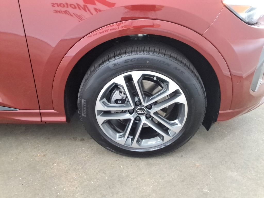 New 2025 Audi Q5 Prestige image 26