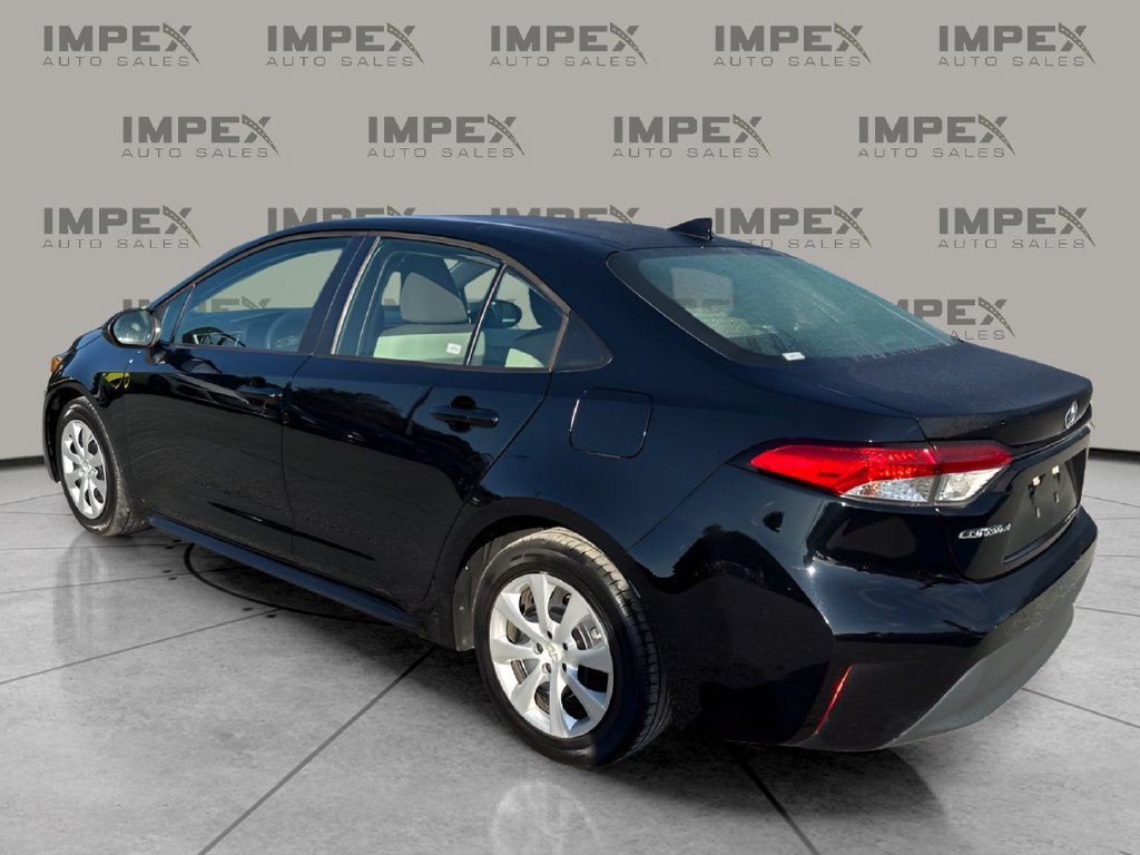 Used 2023 Toyota Corolla LE FWD image 3