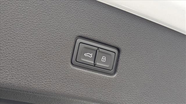 Used 2023 Audi Q8 Premium Plus w/ Premium Plus Package image 7