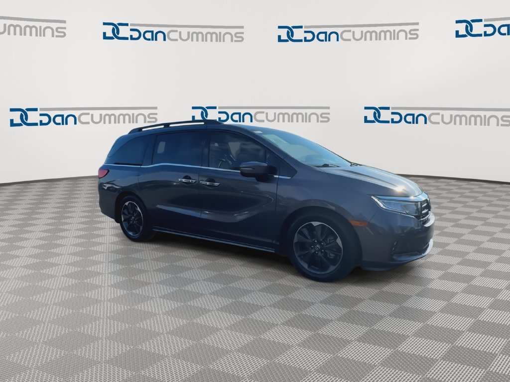Used 2023 Honda Odyssey Elite image 2
