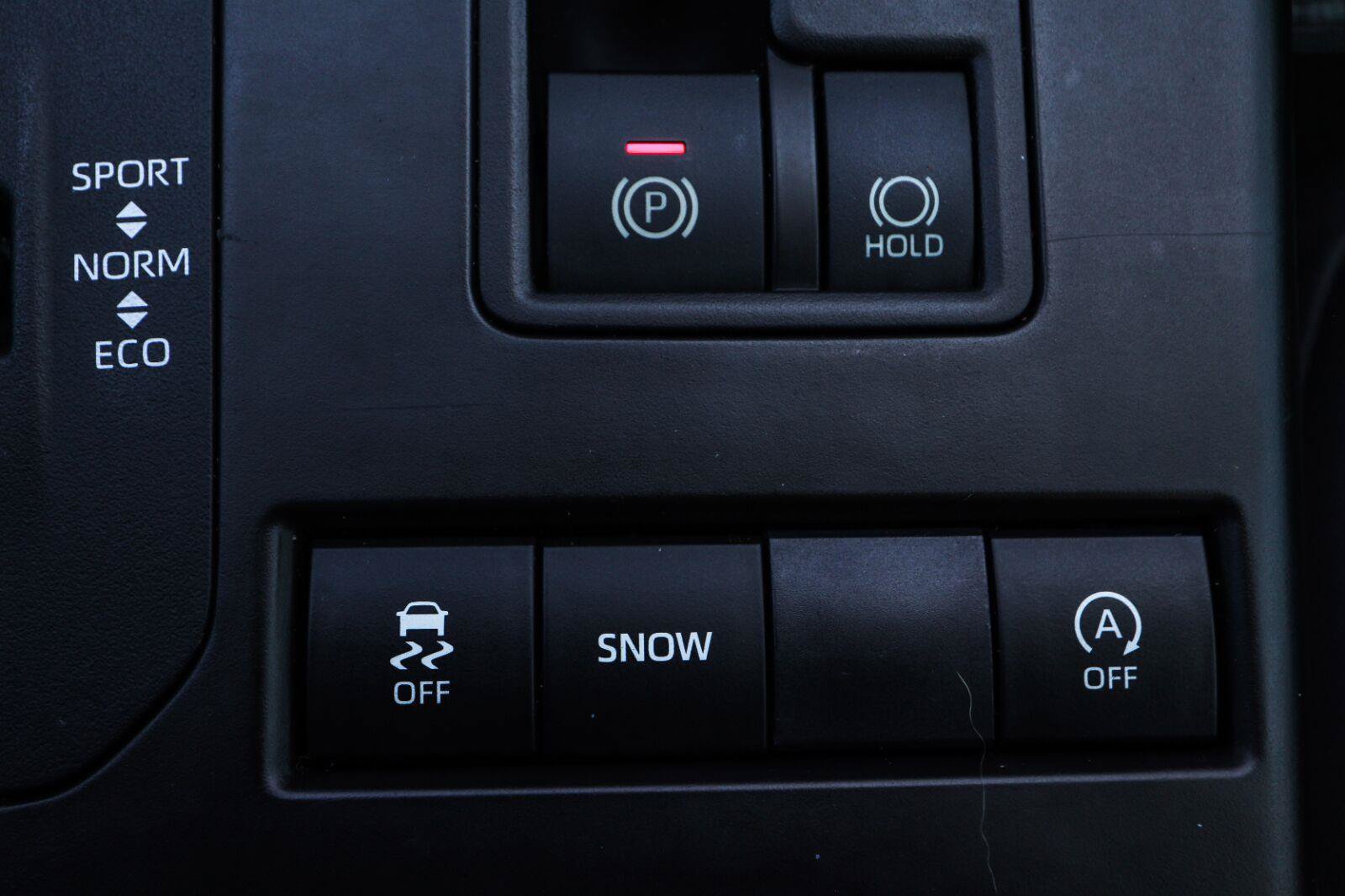 Used 2022 Toyota Highlander L FWD image 12