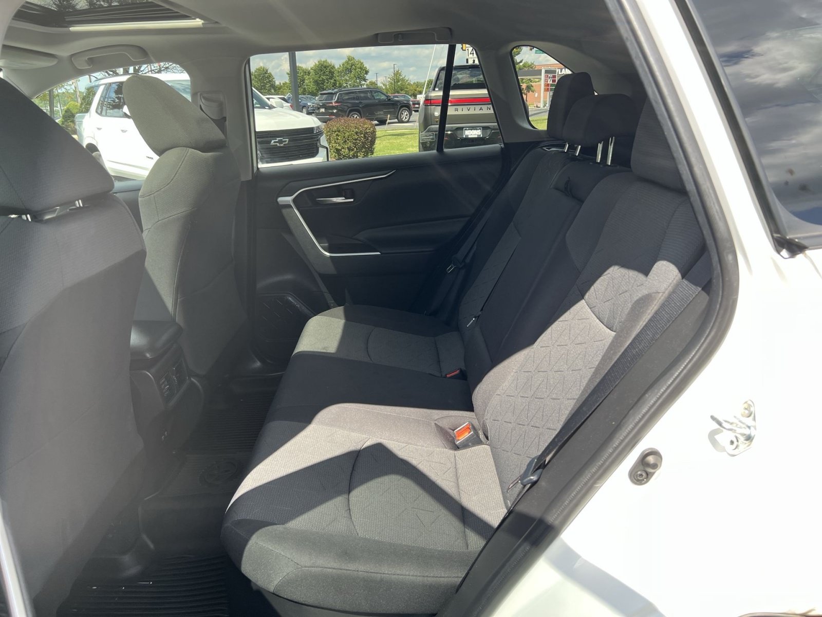 Used 2021 Toyota RAV4 XLE w/ Convenience Package AWD/4WD image 23