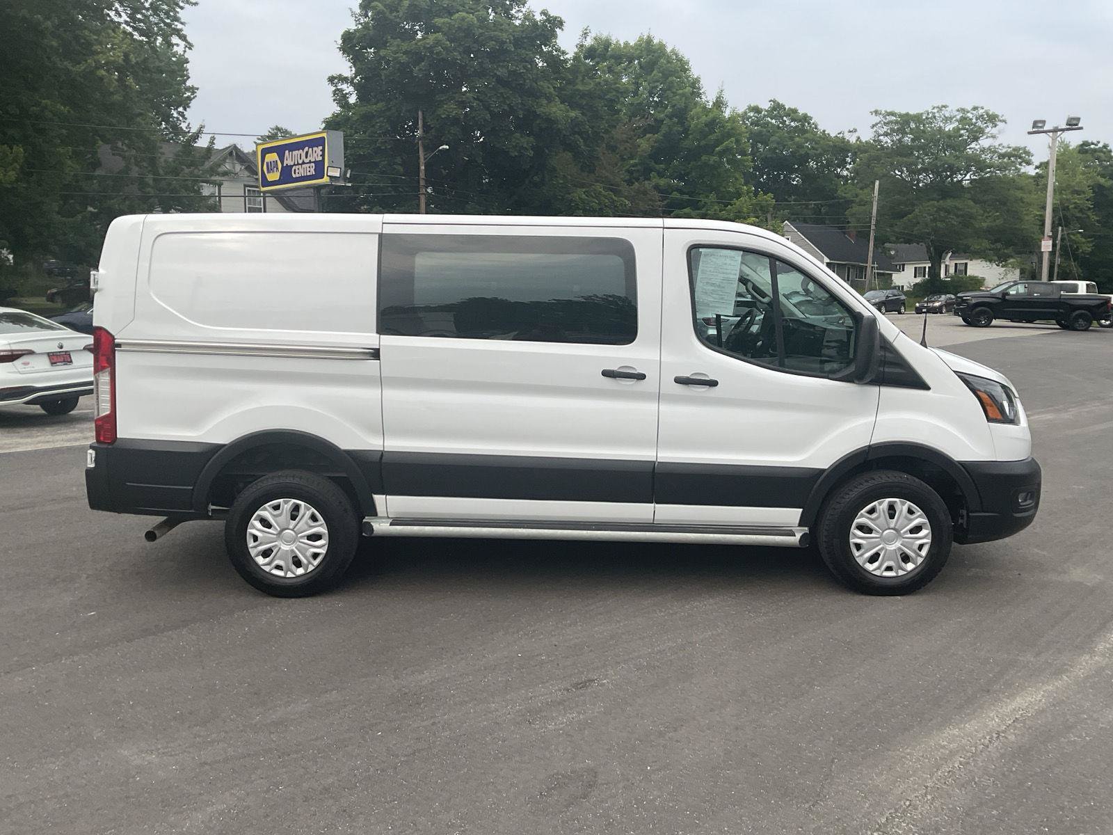 Used 2025 Ford Transit 250 Low Roof w/ Exterior Upgrade Package RWD image 6