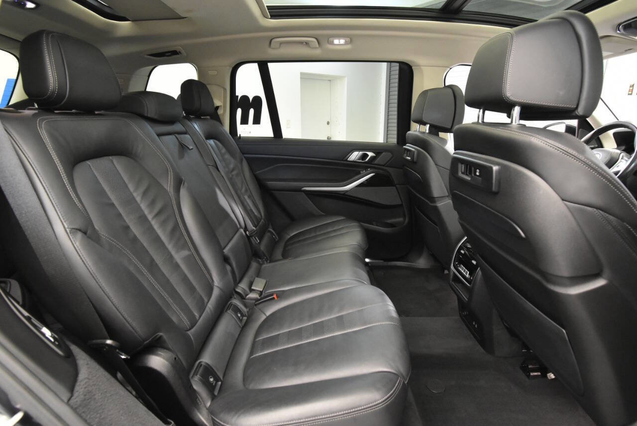 Used 2020 BMW X7 xDrive40i w/ Premium Package image 17