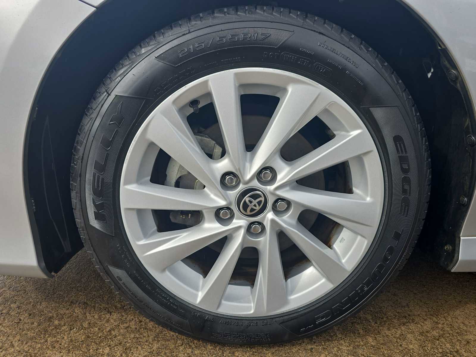 Used 2022 Toyota Camry LE FWD image 19