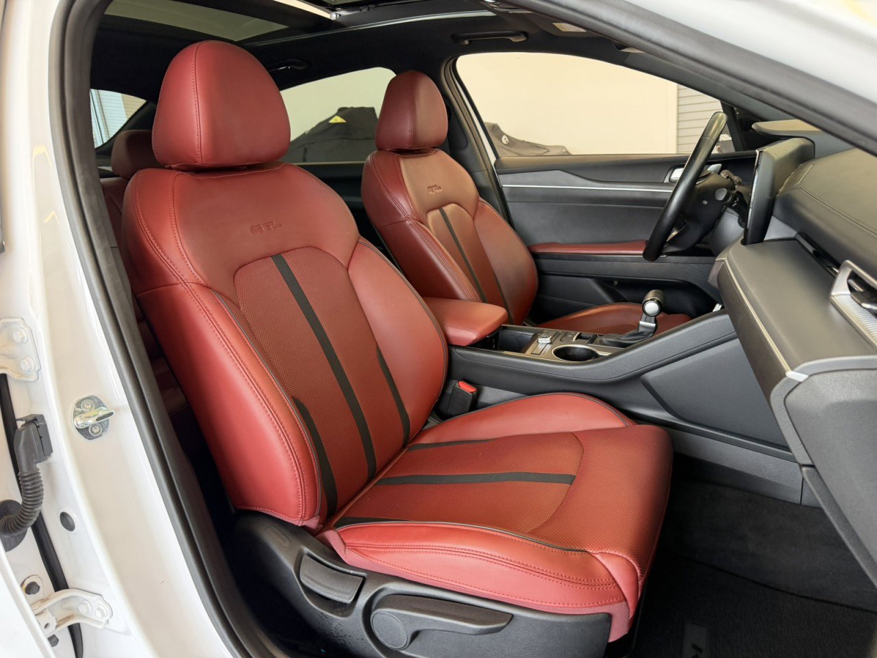 Used 2023 Kia K5 GT-Line image 31