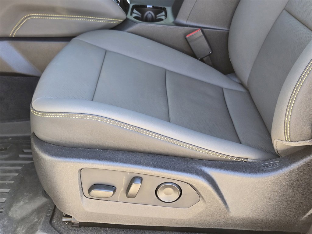 Used 2026 Chevrolet Colorado ZR2 w/ Technology Package image 25