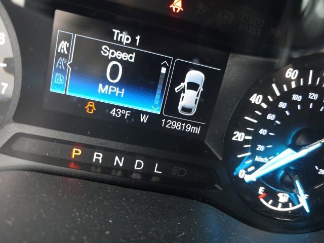 Used 2017 Ford Fusion SE image 3