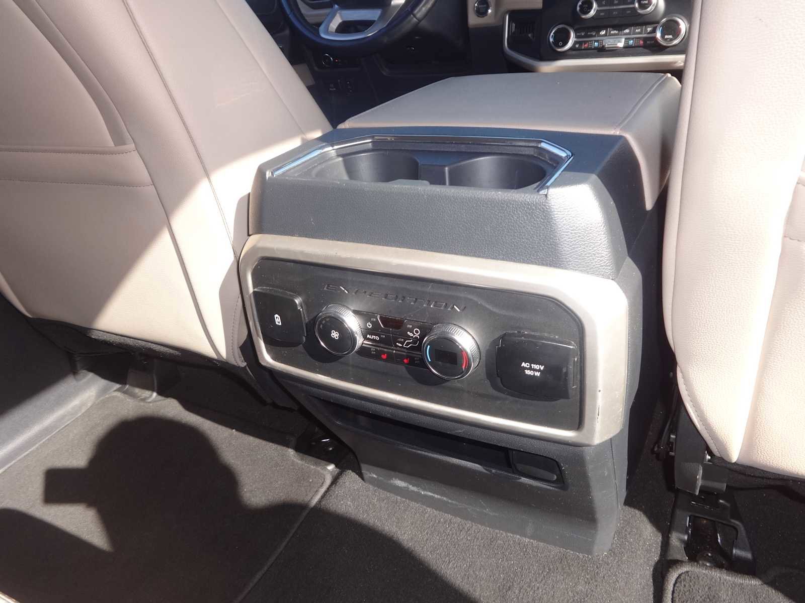 Used 2024 Ford Expedition Max Limited image 10