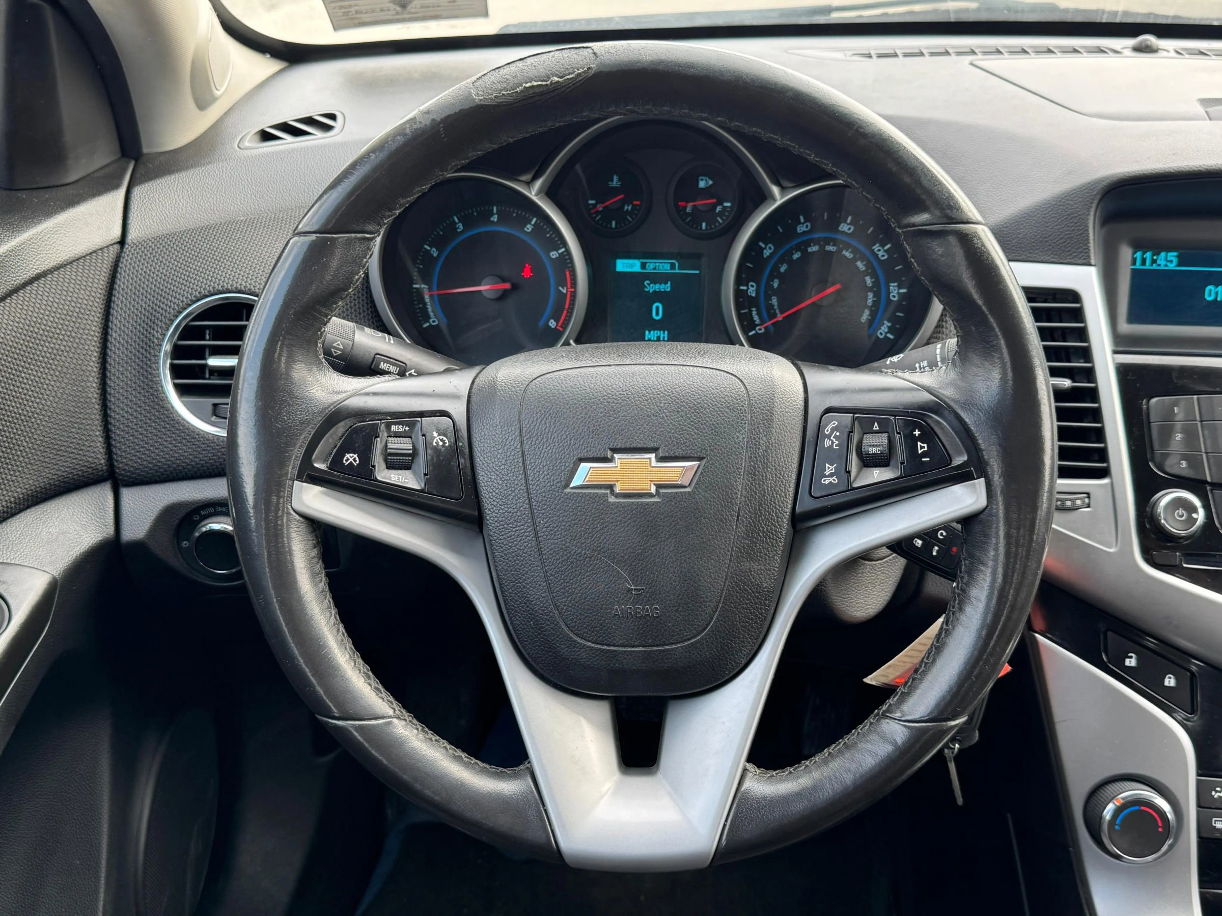 Used 2014 Chevrolet Cruze LT image 16